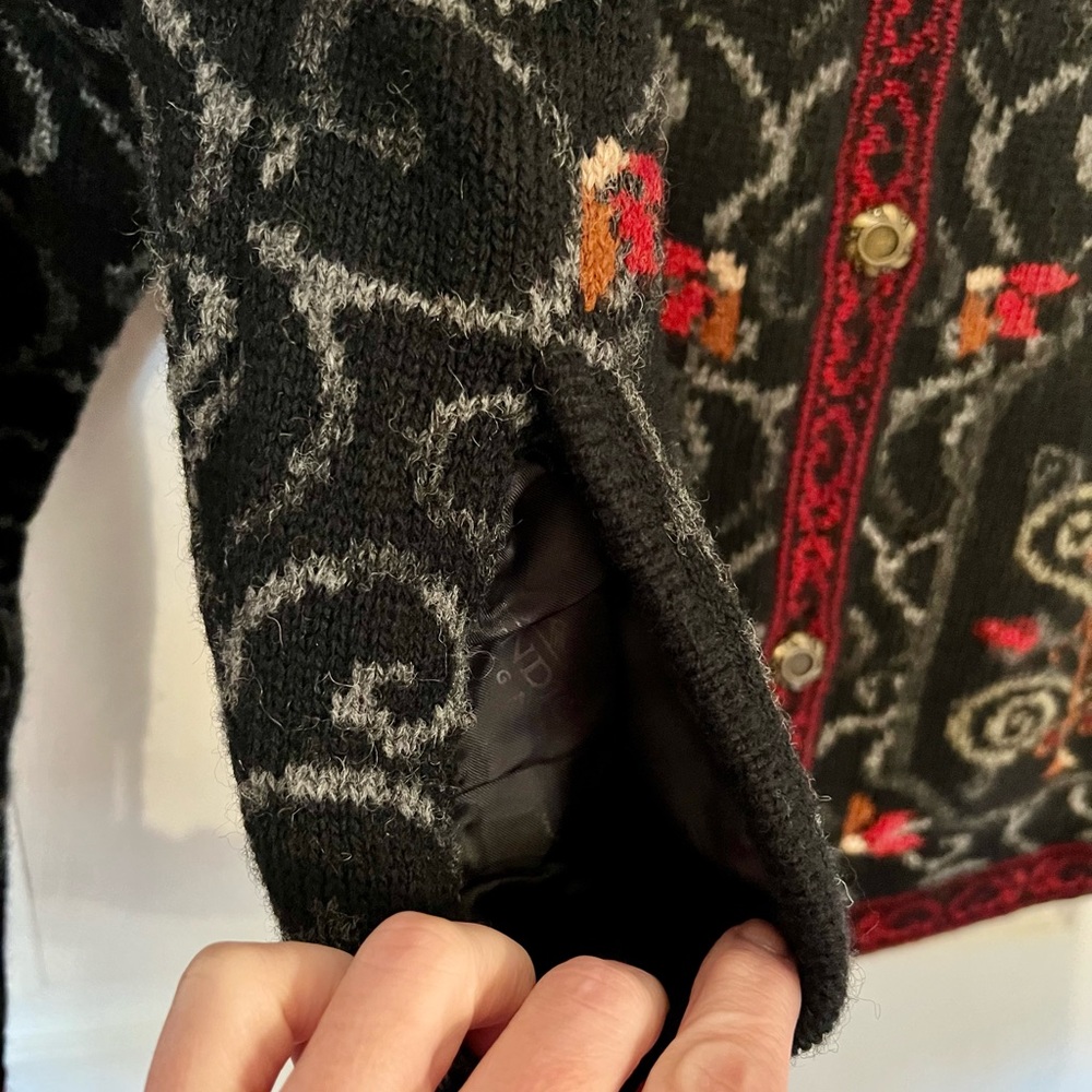 Icelandic Design wool floral lined button up embellished sweater jacket - Picture 10 of 12